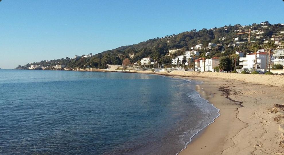 Spacieux Studio A Golfe Juan 2 Minutes Des Plages Vallauris Extérieur photo