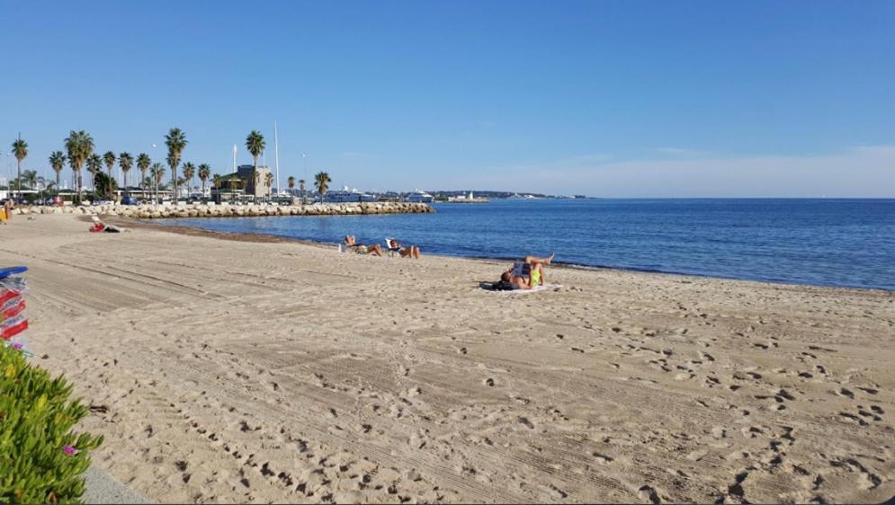 Spacieux Studio A Golfe Juan 2 Minutes Des Plages Vallauris Extérieur photo