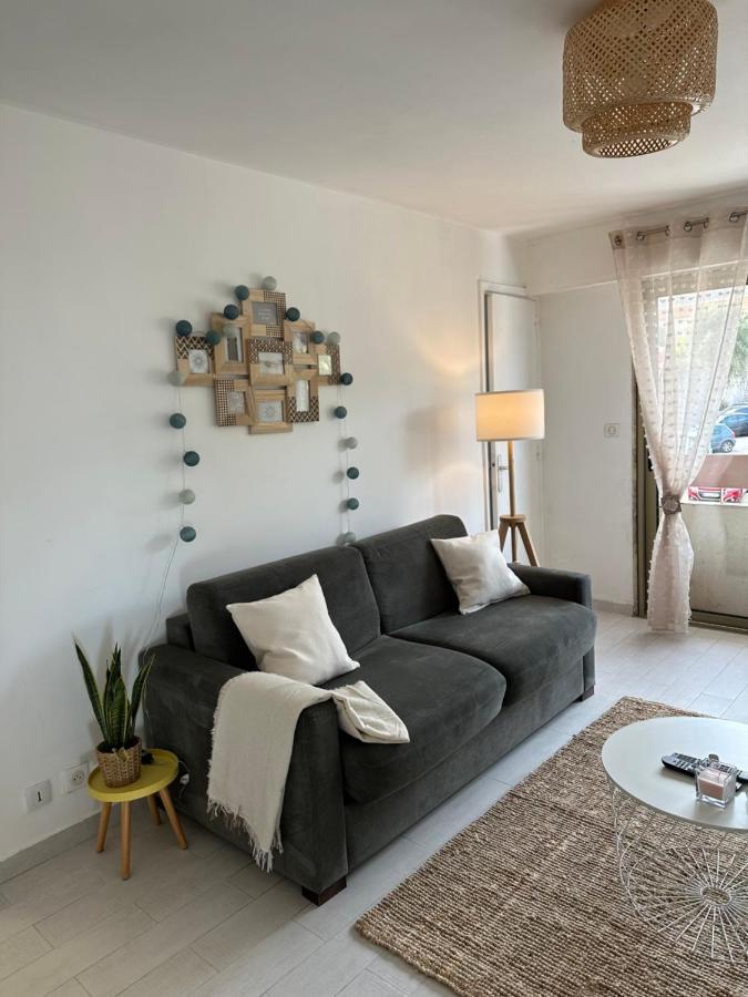 Spacieux Studio A Golfe Juan 2 Minutes Des Plages Vallauris Extérieur photo