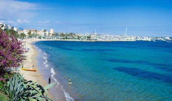 Spacieux Studio A Golfe Juan 2 Minutes Des Plages Vallauris Extérieur photo